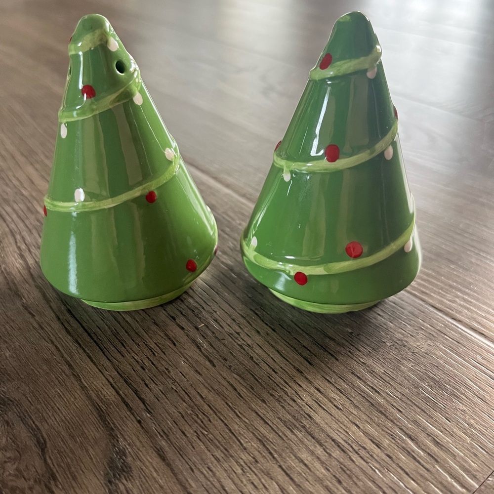 Green Ceramic Christmas Tree Salt and Pepper Shakers